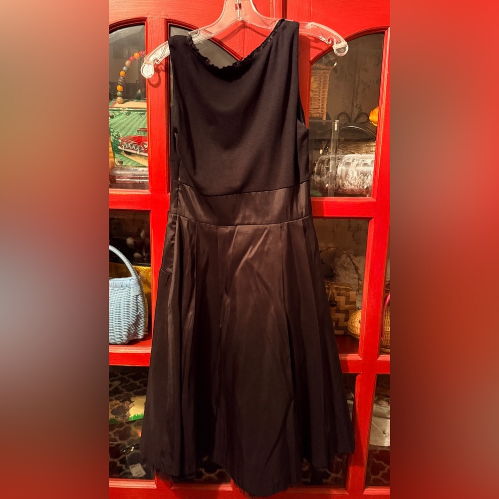 Sleek Kensie Black Midi Dress with Satin Skirt